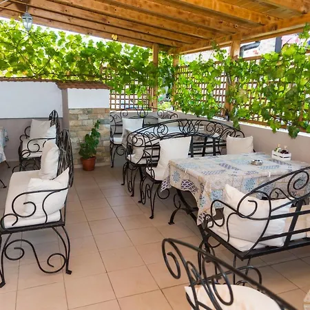 Rodos House Gasthuis 3*