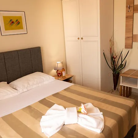 Rodos House Gasthuis Pomorie