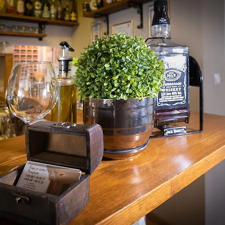 Gasthuis Rodos House 3*