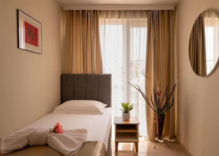 Pensión Rodos House